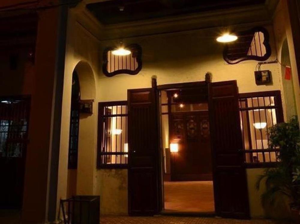 Love Lane 56 Hotel Джордж Таун Екстериор снимка